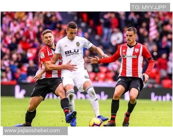 塞维利亚战胜毕尔巴鄂，暂时领跑西甲积分榜，辉煌时刻再现！